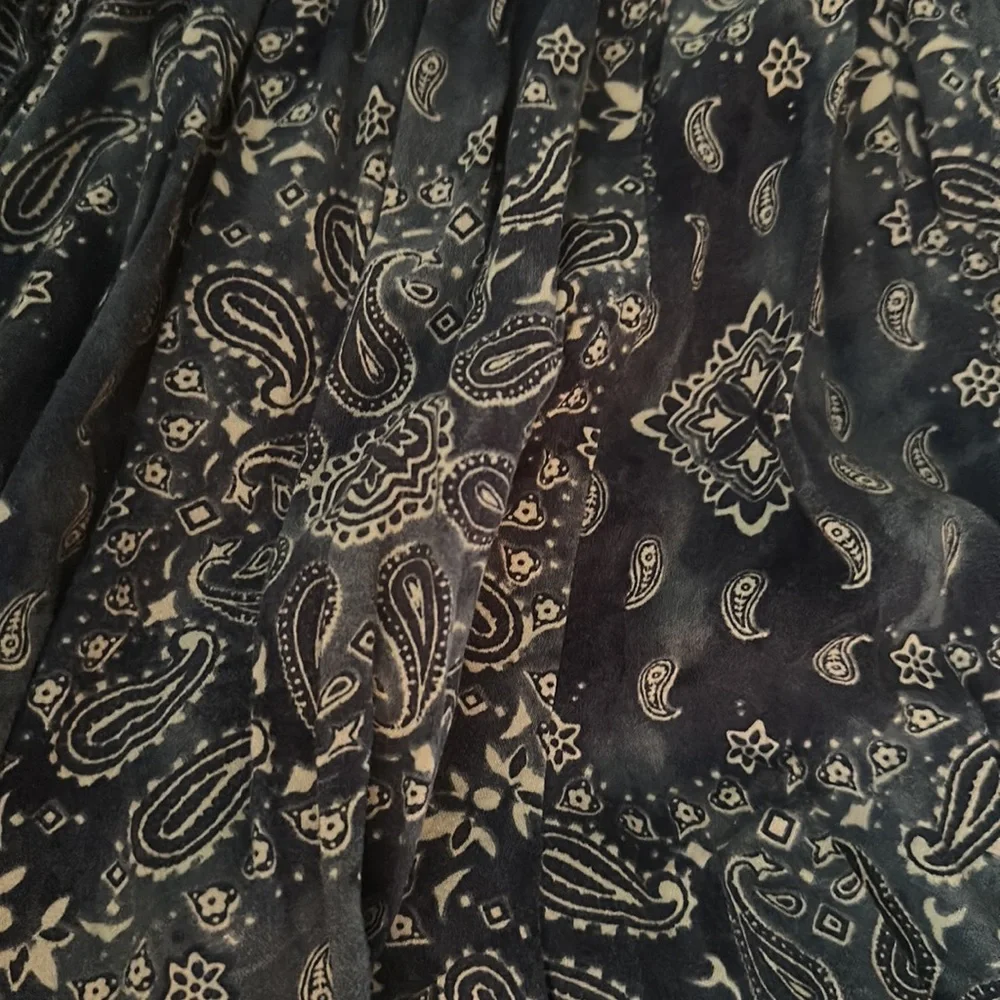 Blue Paisley Cut-Out Romper - Picture 9 of 11